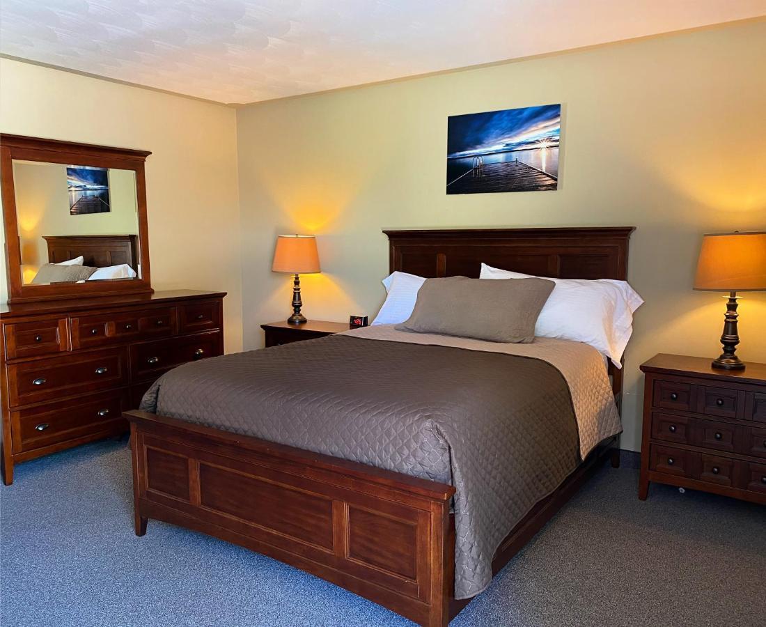 Manitoulin Inn Mindemoya Εξωτερικό φωτογραφία