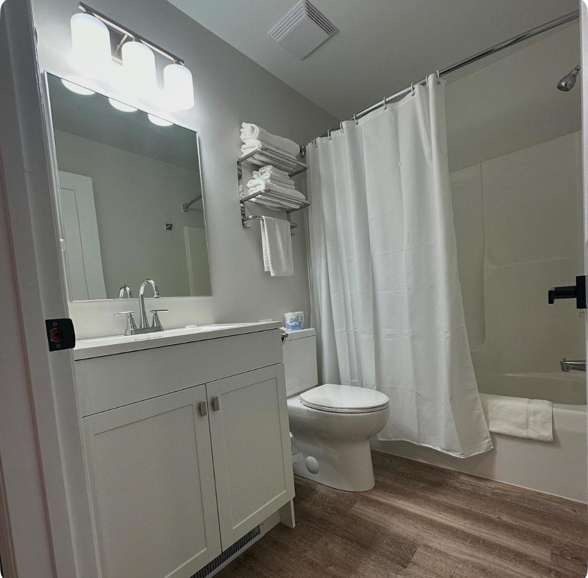 Manitoulin Inn Mindemoya Εξωτερικό φωτογραφία