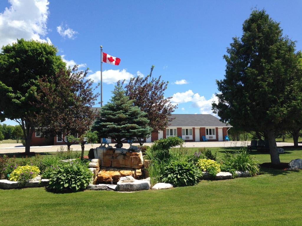 Manitoulin Inn Mindemoya Εξωτερικό φωτογραφία